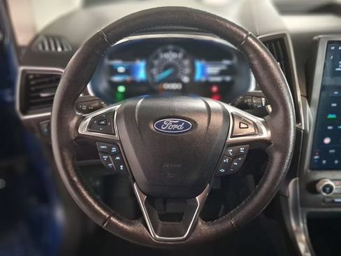 Used 2021 Ford Edge Titanium w/ Cargo Accessory Package AWD/4WD image 18