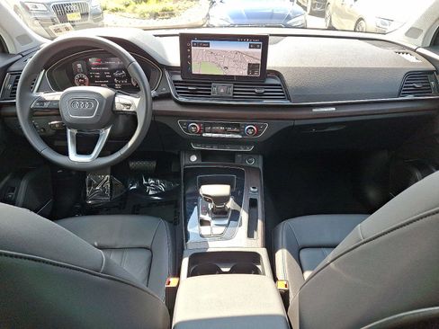 Used 2023 Audi Q5 2.0T Premium Plus w/ Premium Plus Package AWD/4WD image 10