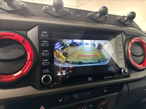 Used 2021 Toyota Tacoma TRD Sport w/ TRD Premium Sport Package AWD/4WD image 22