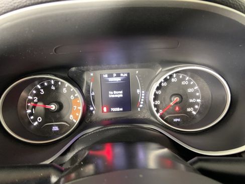 Used 2018 Jeep Compass Latitude image 11