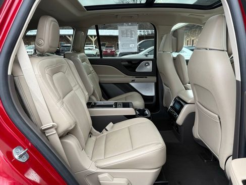 Used 2020 Lincoln Aviator Reserve w/ Equipment Group 202A image 19