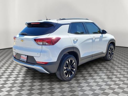Used 2023 Chevrolet TrailBlazer LT w/ Convenience Package image 2