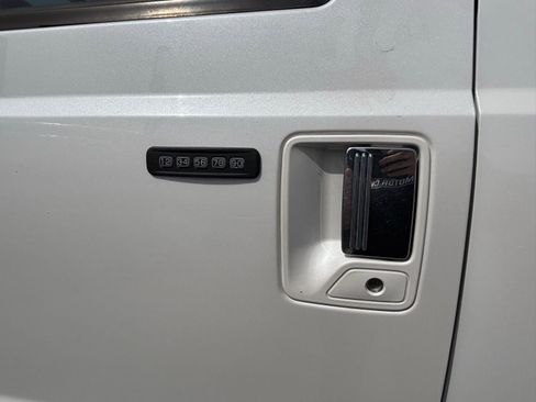 Used 2013 Ford F250 Platinum image 12