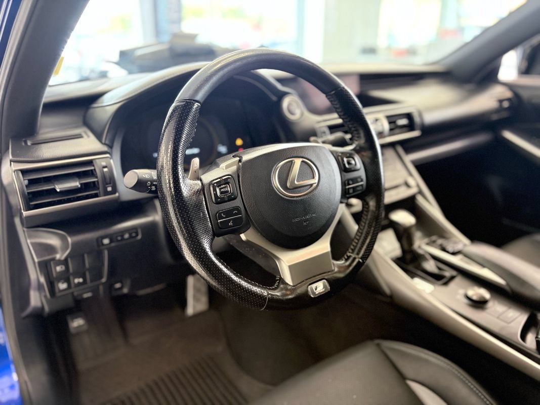 Used 2020 Lexus IS 300 F Sport w/ Blackline Edition AWD/4WD image 16