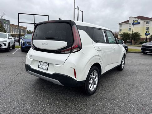 Certified 2023 Kia Soul LX w/ Option Group 015 image 3