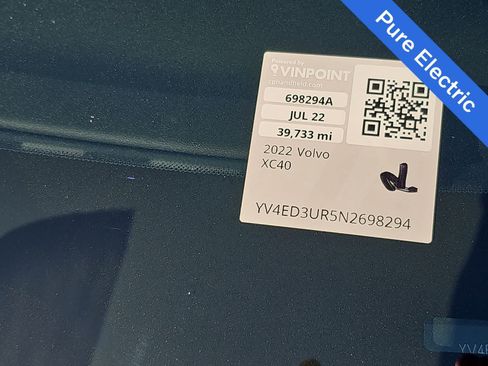 Used 2022 Volvo XC40 P8 Recharge Plus AWD/4WD image 24
