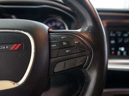 Used 2019 Dodge Challenger SXT image 30