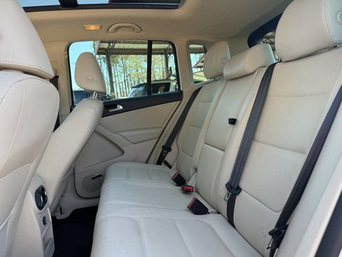 Used 2014 Volkswagen Tiguan SEL image 24