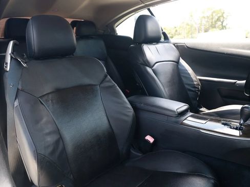 Used 2014 Lexus IS 250C w/ Luxury Package RWD image 23