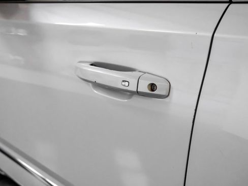 Used 2017 Chevrolet Tahoe LT w/ LT Signature Package image 35