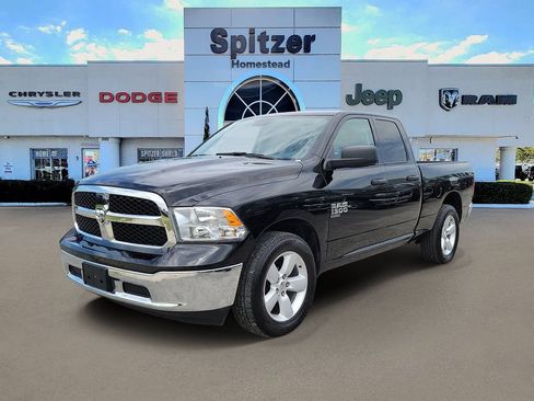 Used 2024 RAM 1500 Classic SLT AWD/4WD image 4