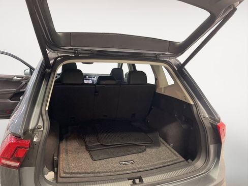 Used 2019 Volkswagen Tiguan SEL image 32