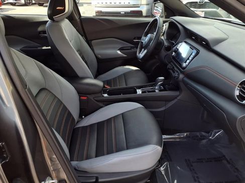 Used 2021 Nissan Kicks SR w/ SR Premium Package image 23