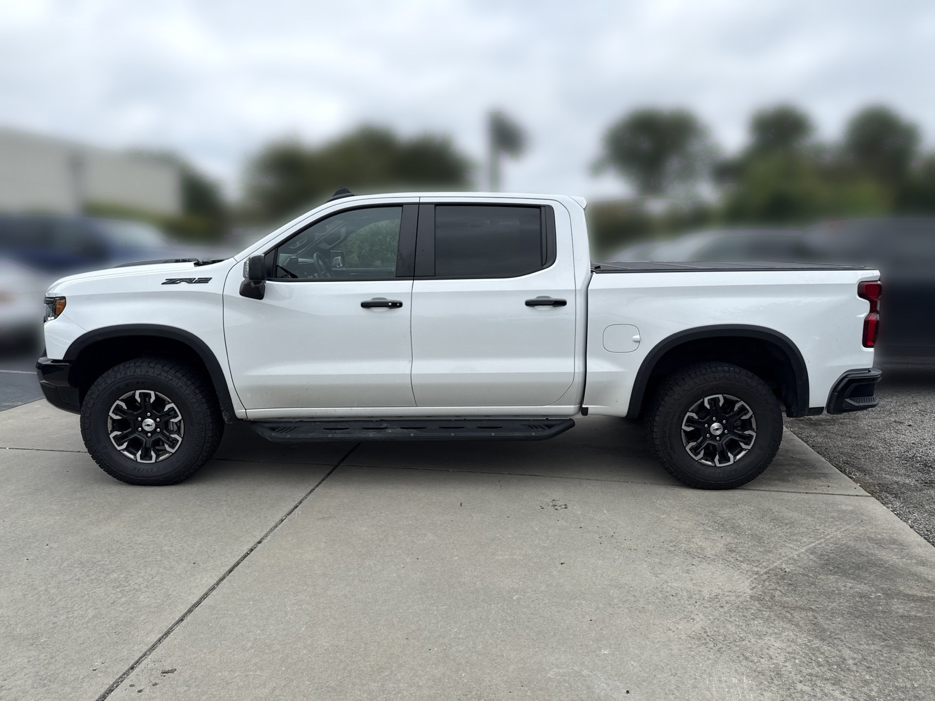Used 2023 Chevrolet Silverado 1500 ZR2 w/ Technology Package AWD/4WD image 8