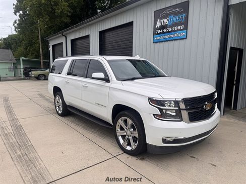 Used 2019 Chevrolet Suburban LT w/ Luxury Package RWD image 7