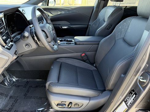 New 2026 Lexus RX 450h AWD image 17