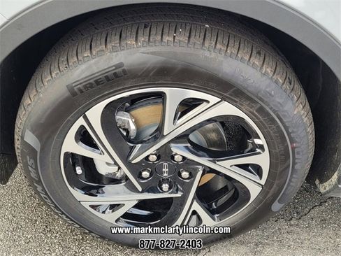 New 2026 Lincoln Nautilus Premier w/ Jet Appearance Package image 13