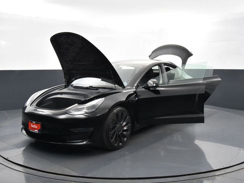 Used 2021 Tesla Model 3 Performance image 34