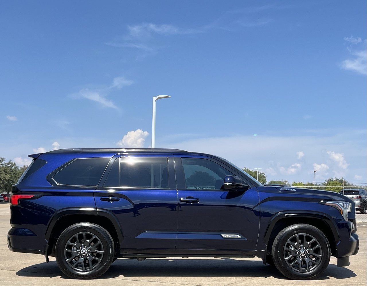 Used 2023 Toyota Sequoia Platinum AWD/4WD image 3