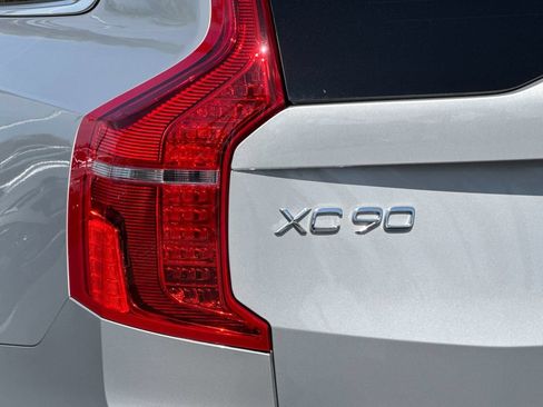 Certified 2024 Volvo XC90 T8 Plus AWD/4WD image 27