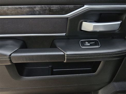 Used 2024 RAM 3500 Big Horn image 30