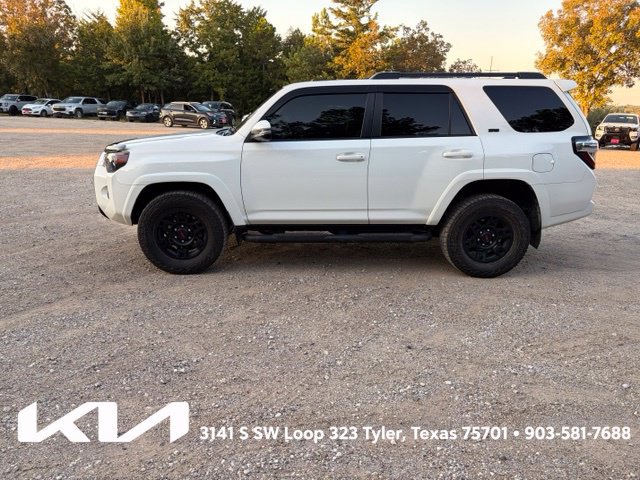 Used 2021 Toyota 4Runner SR5 Premium w/ Moonroof Package AWD/4WD image 4