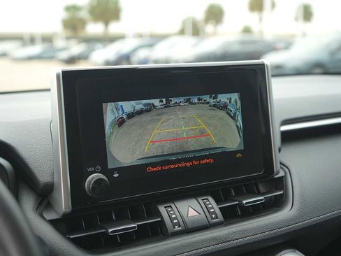 Used 2024 Toyota RAV4 XLE Premium image 22