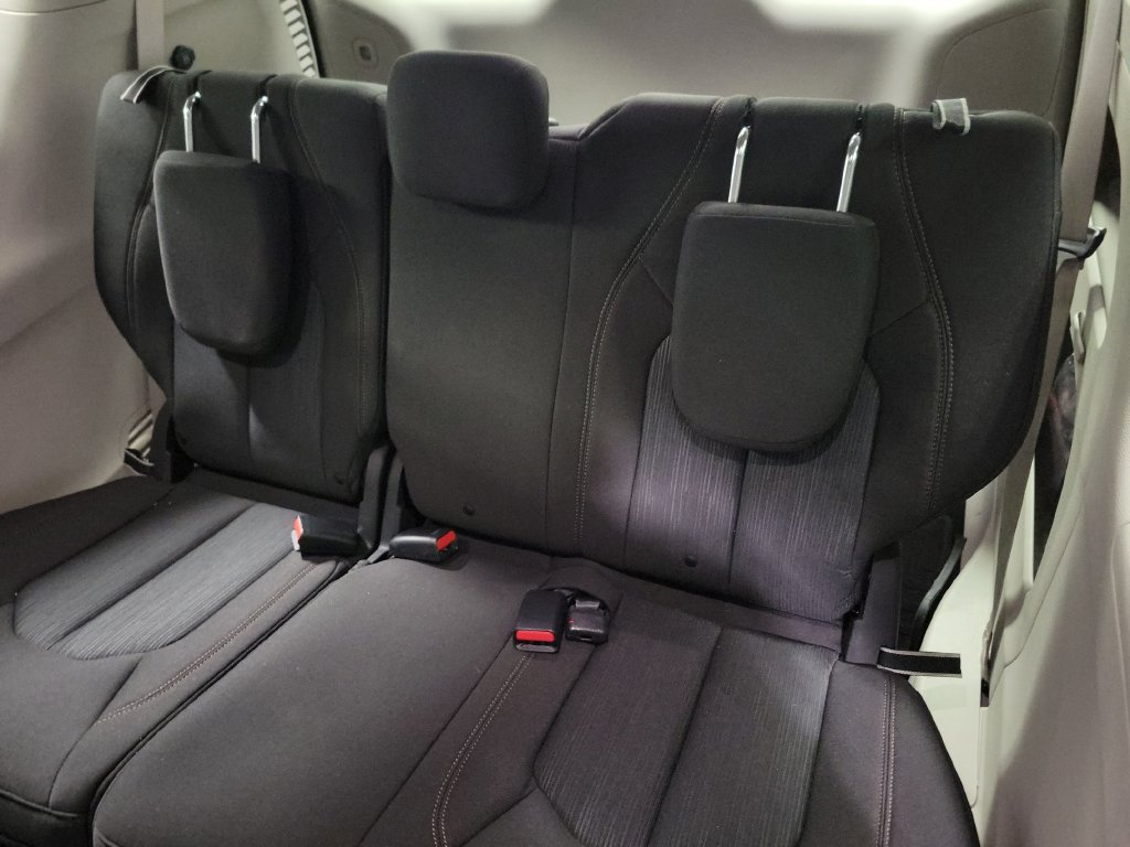 Used 2020 Chrysler Pacifica Touring FWD image 33
