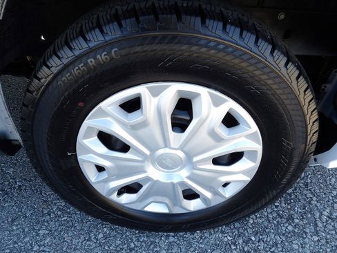 Used 2024 Ford Transit 350 XLT image 36