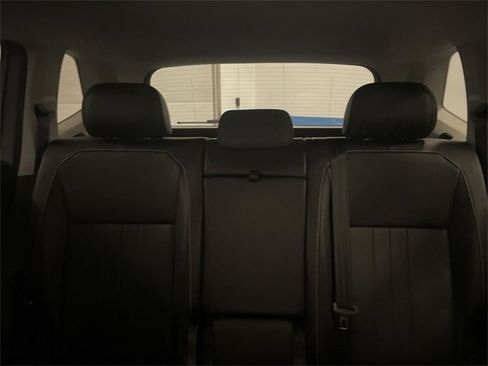 Used 2022 Volkswagen Tiguan SE image 21