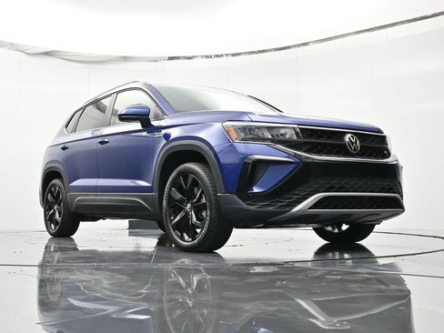 Used 2023 Volkswagen Taos SE image 36