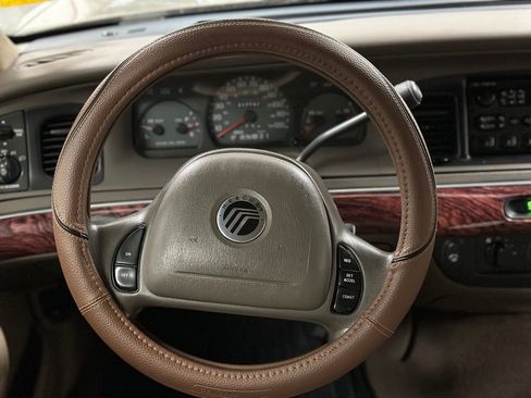 Used 2001 Mercury Grand Marquis GS image 4