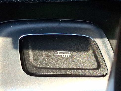 Used 2020 Chevrolet Equinox LT FWD image 24