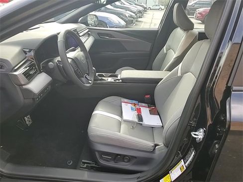 Used 2026 Toyota Camry SE image 12