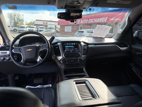Used 2020 Chevrolet Suburban Premier AWD/4WD image 15