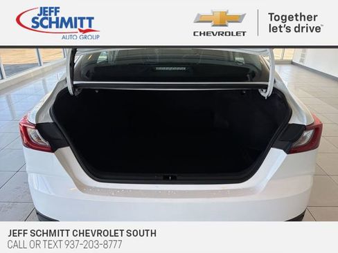 Used 2025 Toyota Camry LE image 15