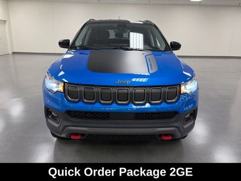 Used 2022 Jeep Compass Trailhawk AWD/4WD image 2