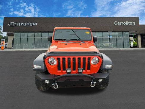 Used 2019 Jeep Wrangler Sport AWD/4WD image 2