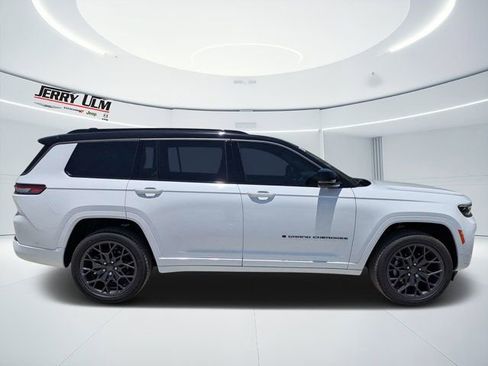New 2026 Jeep Grand Cherokee L Summit w/ Obsidian Package AWD/4WD image 2