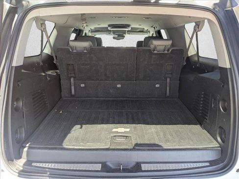Used 2016 Chevrolet Suburban LT RWD image 6