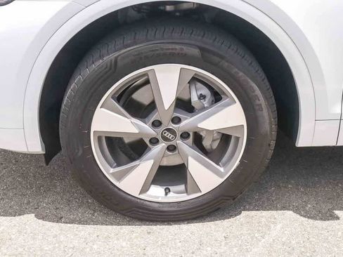 Used 2023 Audi Q5 2.0T Premium w/ Convenience Package AWD/4WD image 6