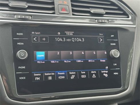 Certified 2022 Volkswagen Tiguan SE image 36