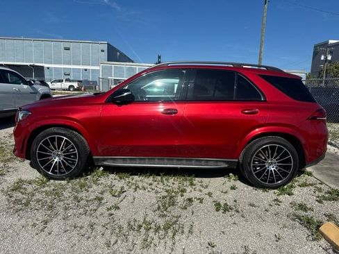 Used 2023 Mercedes-Benz GLE 450 4MATIC w/ AMG Line Exterior image 4