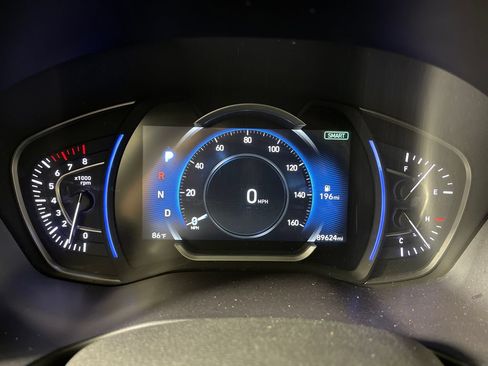Used 2019 Hyundai Santa Fe FWD w/ Cargo Package image 18