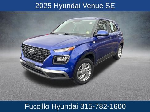 Certified 2025 Hyundai Venue SE image 2