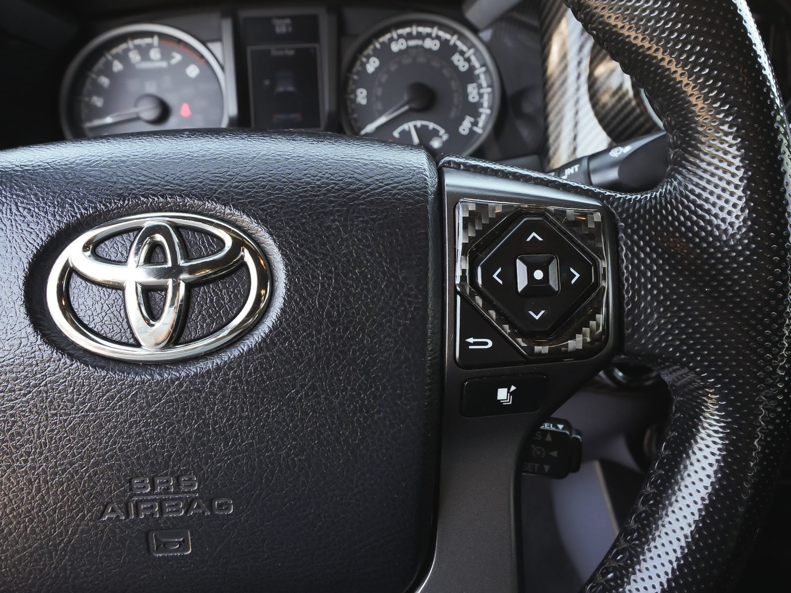 Used 2016 Toyota Tacoma TRD Sport w/ Towing Package AWD/4WD image 21