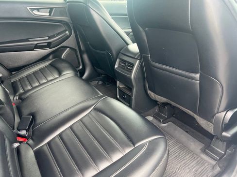 Used 2022 Ford Edge SEL AWD/4WD image 17