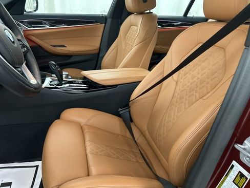 Used 2023 BMW 530e xDrive w/ Convenience Package image 10