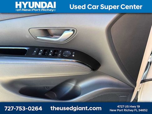 Used 2025 Hyundai Tucson Limited image 10