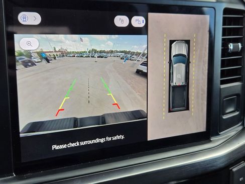 Used 2024 Ford F350 Lariat image 34